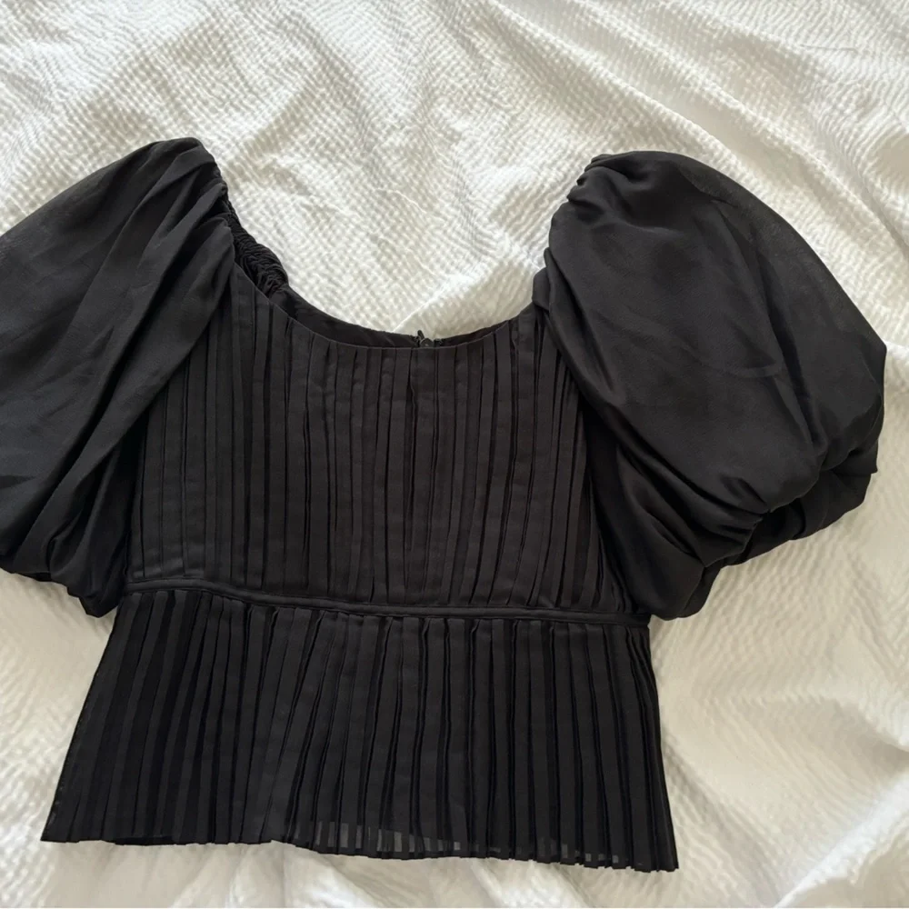 Banana Republic Black Pleated Romantic Puff Sleeve Top